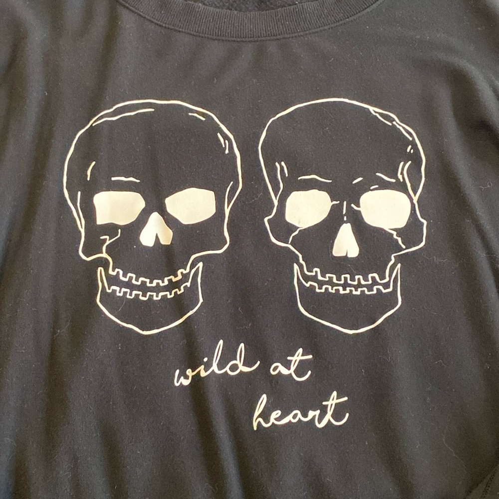 Express skull sweatshirt